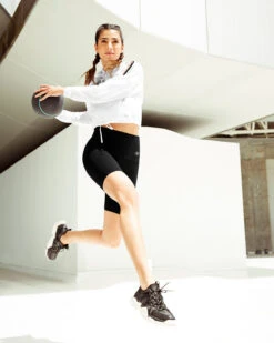 Short-Cut String Hoodie Sport Silhouette -Tempt Lingerie Shop 195366 000 1200X1500 5