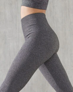 High Waist Seamless Capri With Moisture-Wicking Technology -Tempt Lingerie Shop 195558N 717 1200x1500 2021 5