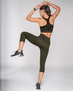 Seamless Capri LeggingQuick-Dry For Extra Breathability -Tempt Lingerie Shop 195558P 695 1200X1500 2