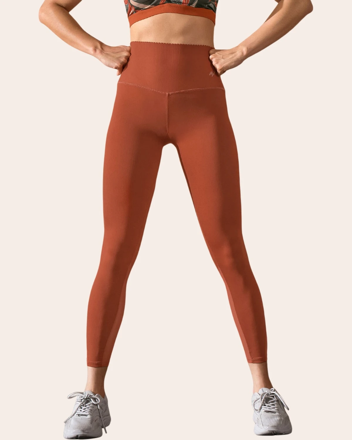 Sports Legging With Antibacterial Technology Infused With Aloe Vera 11 Sports Legging With Antibacterial Technology Infused With Aloe Vera - Image 11