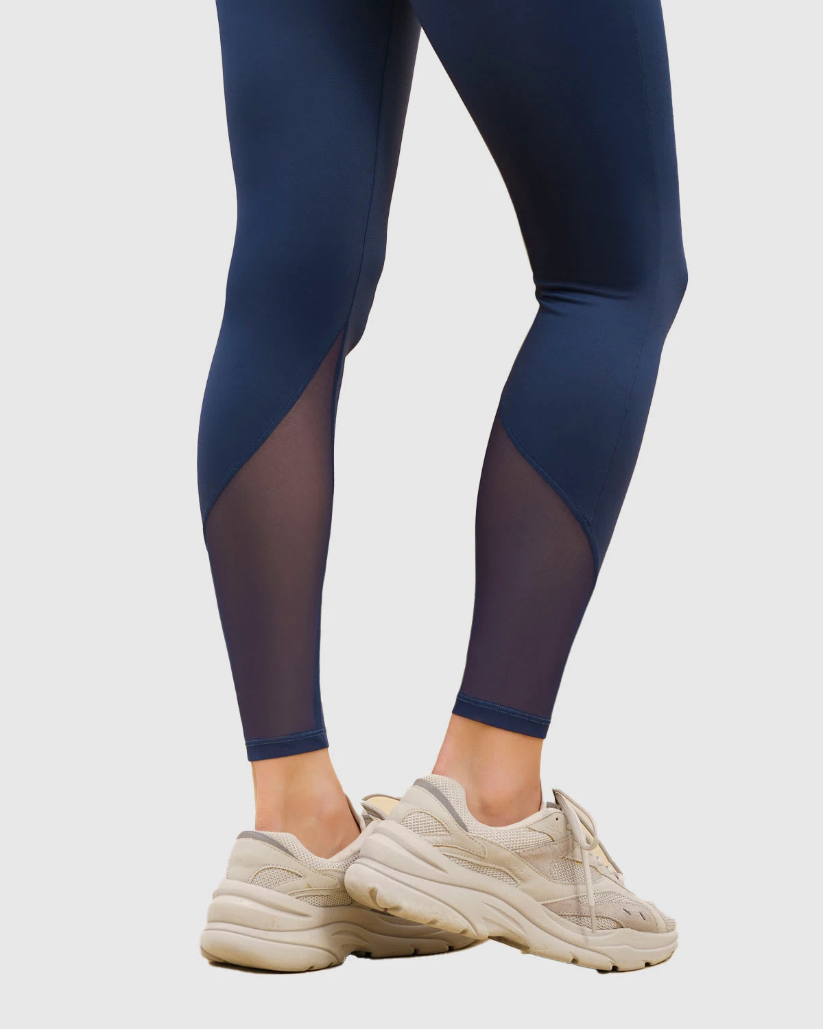 Sports Legging With Antibacterial Technology Infused With Aloe Vera 10 Sports Legging With Antibacterial Technology Infused With Aloe Vera - Image 10