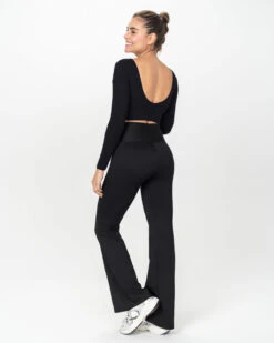 Long Sleeve Sports Crop Top 8 Long Sleeve Sports Crop Top -Tempt Lingerie Shop 19AA00 700 1200X1500 4